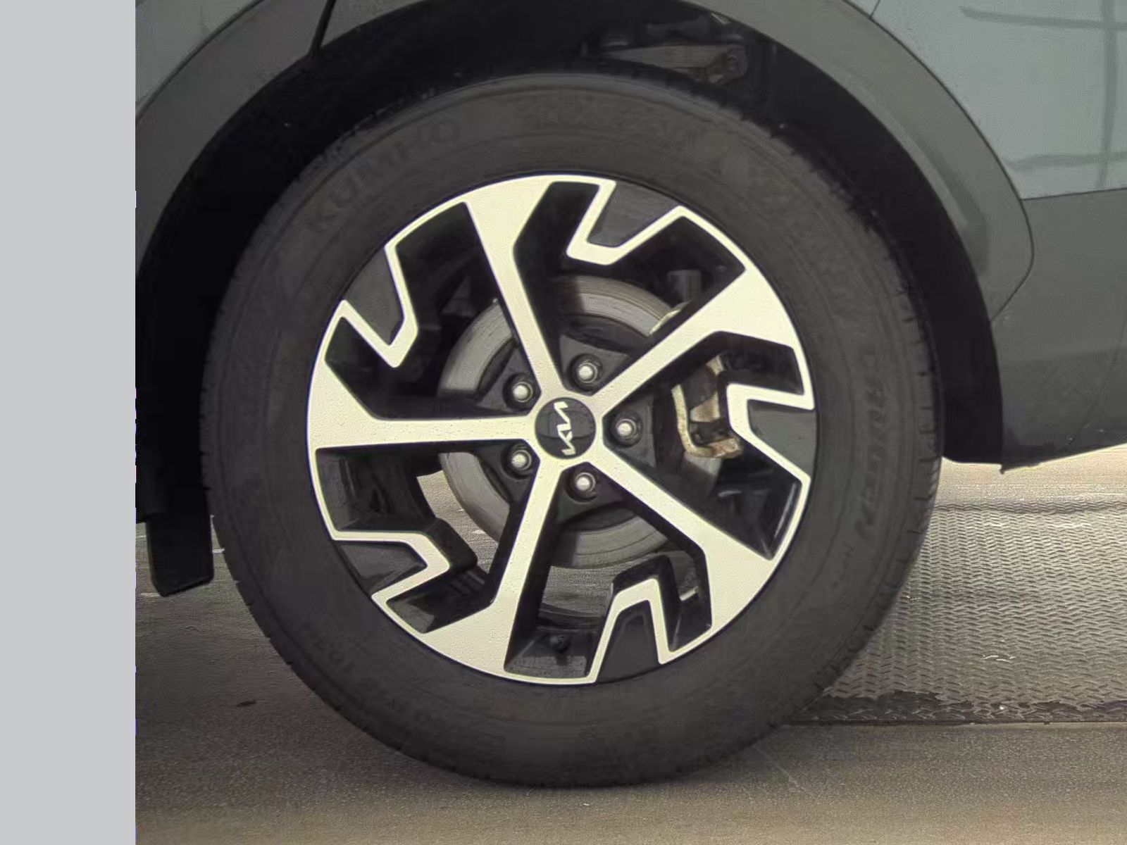 2023 Kia Sportage EX FWD