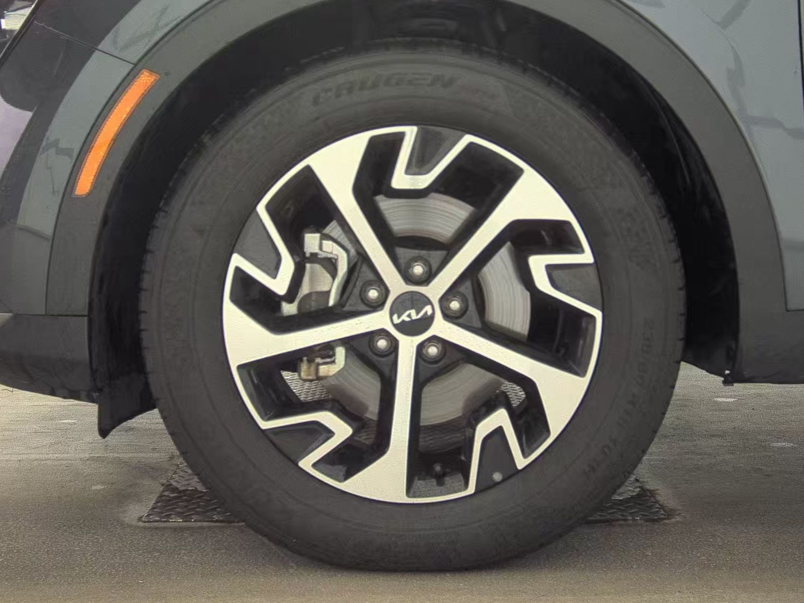 2023 Kia Sportage EX FWD