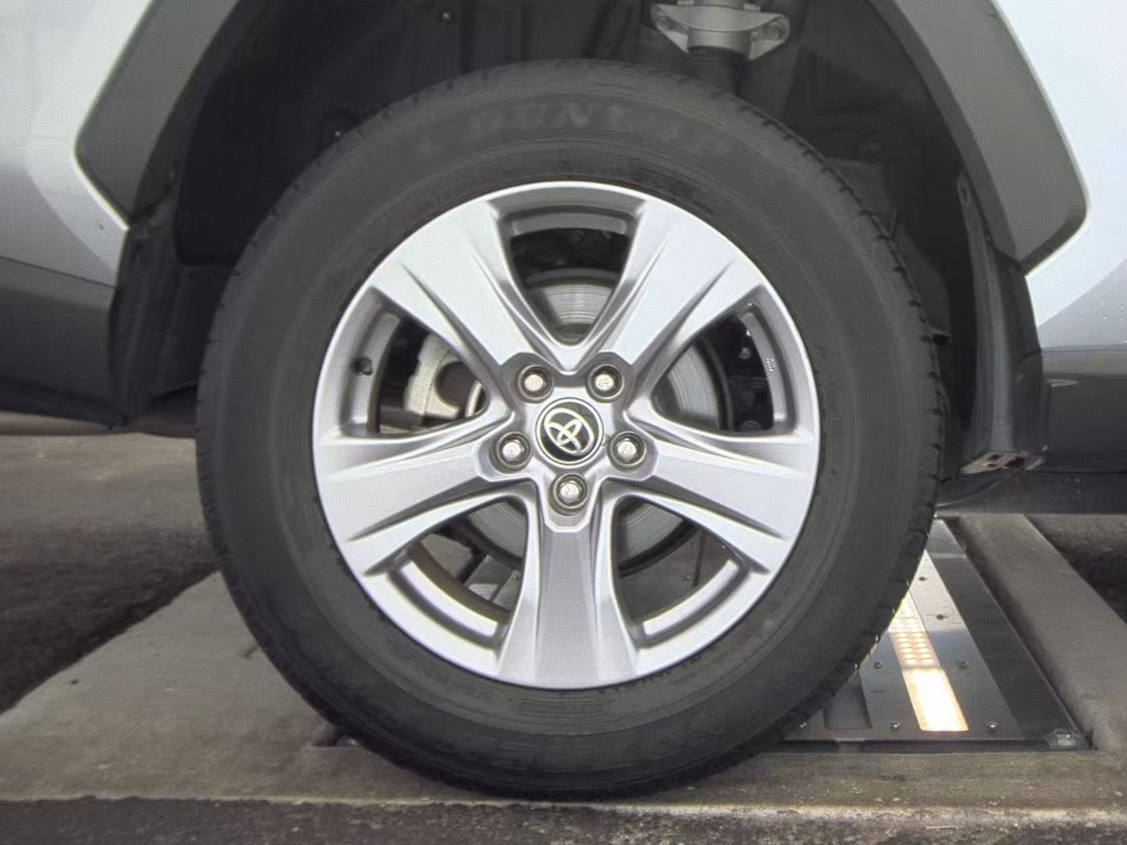 2022 Toyota RAV4 XLE FWD