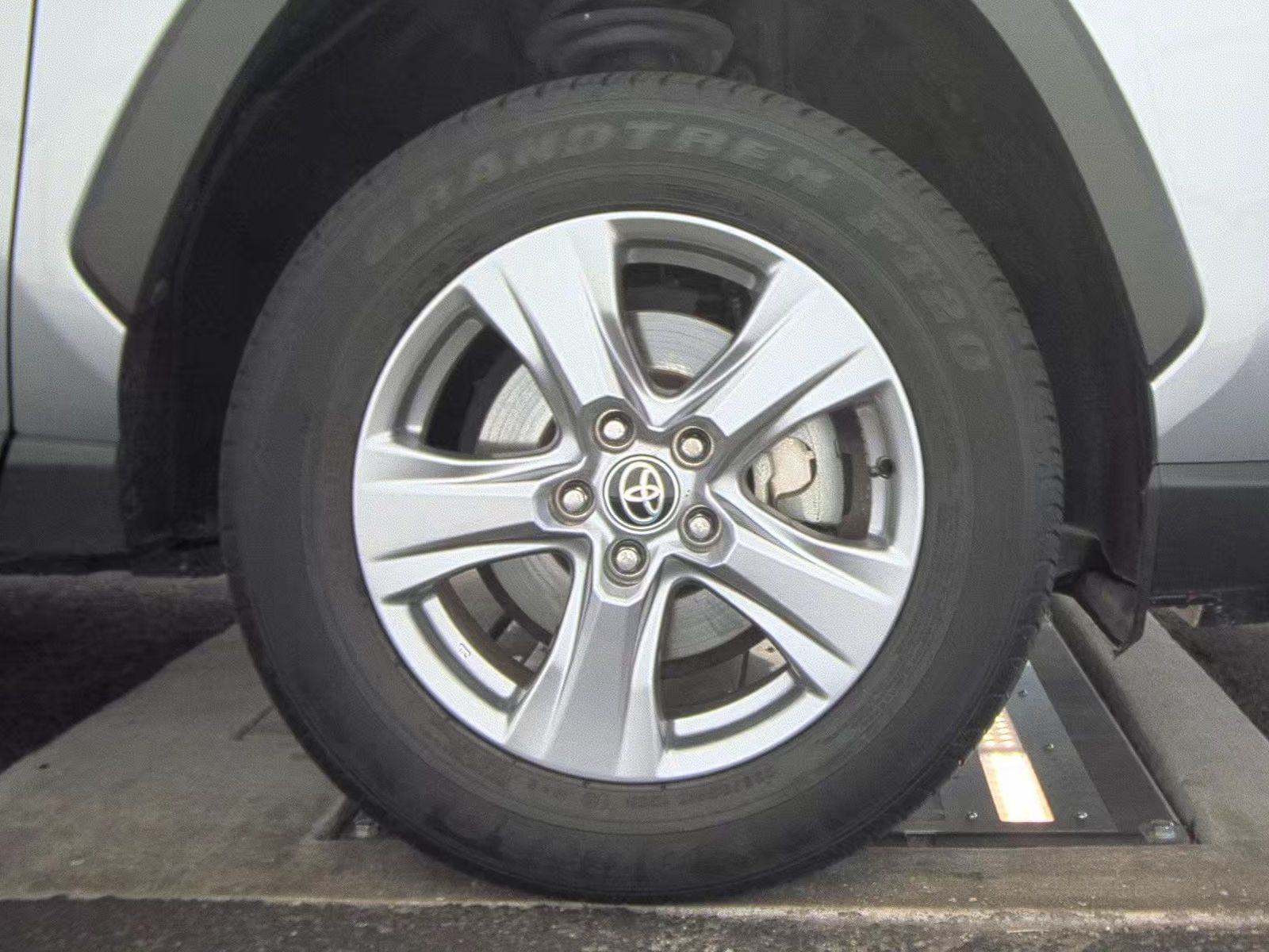 2022 Toyota RAV4 XLE FWD