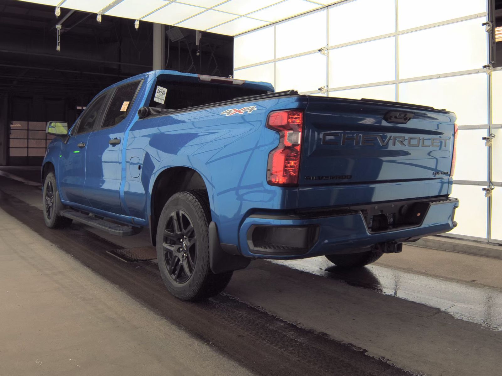 2023 Chevrolet Silverado 1500 Custom AWD