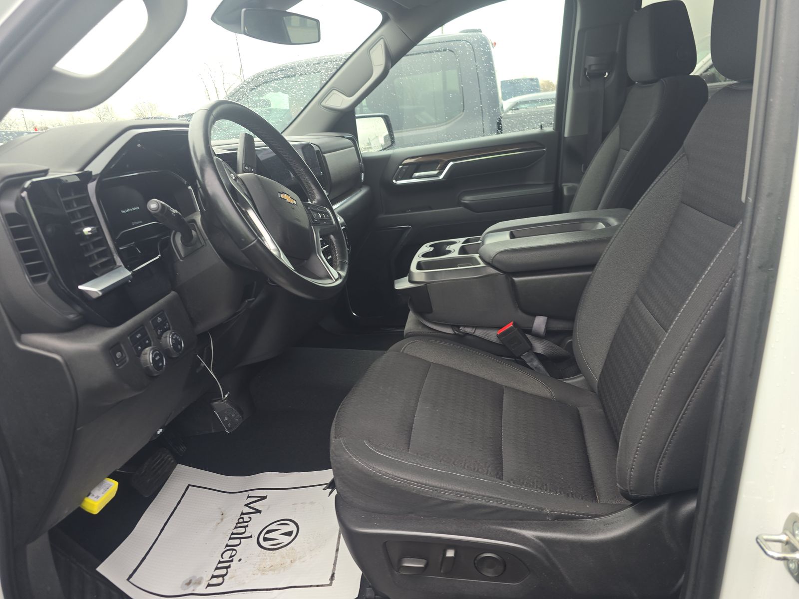 2023 Chevrolet Silverado 1500 LT AWD