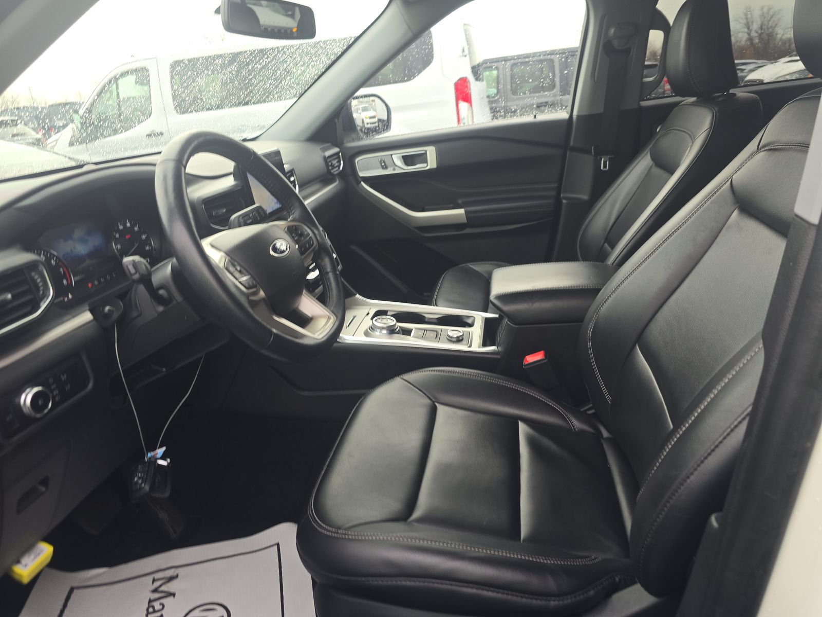 2023 Ford Explorer XLT AWD