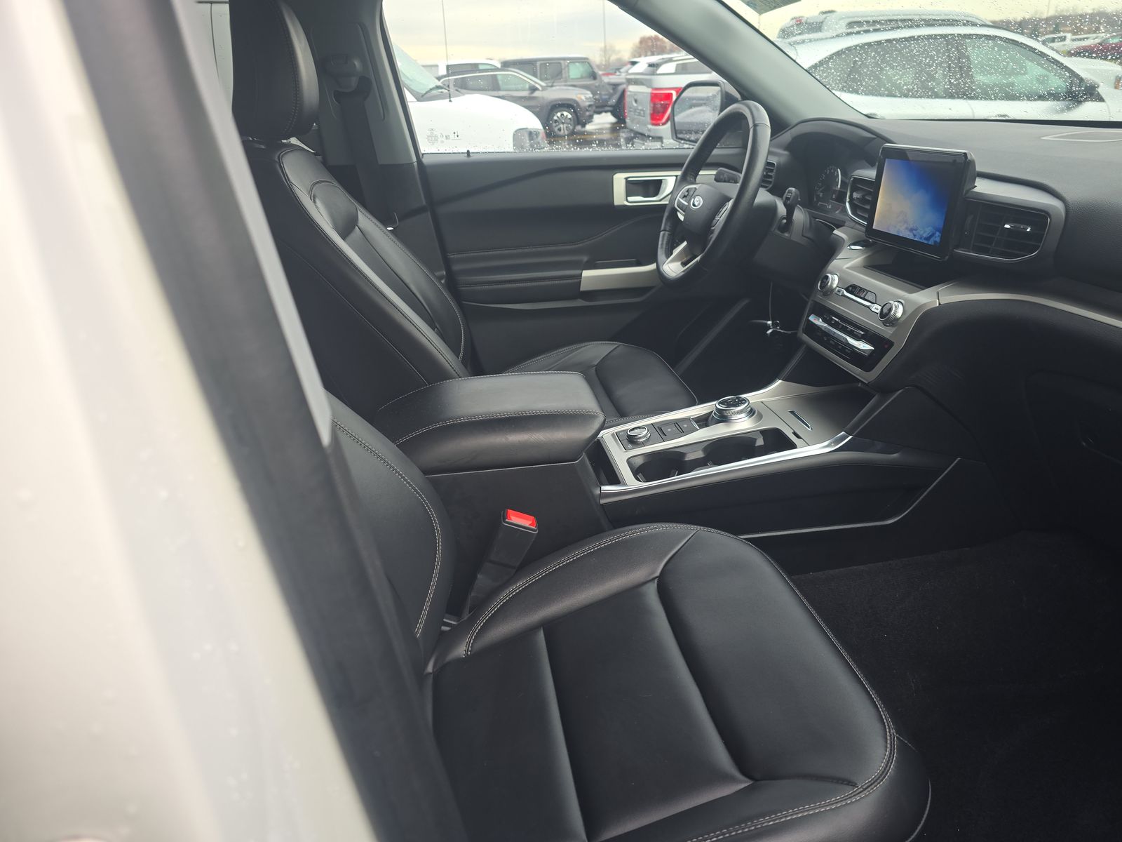 2023 Ford Explorer XLT AWD