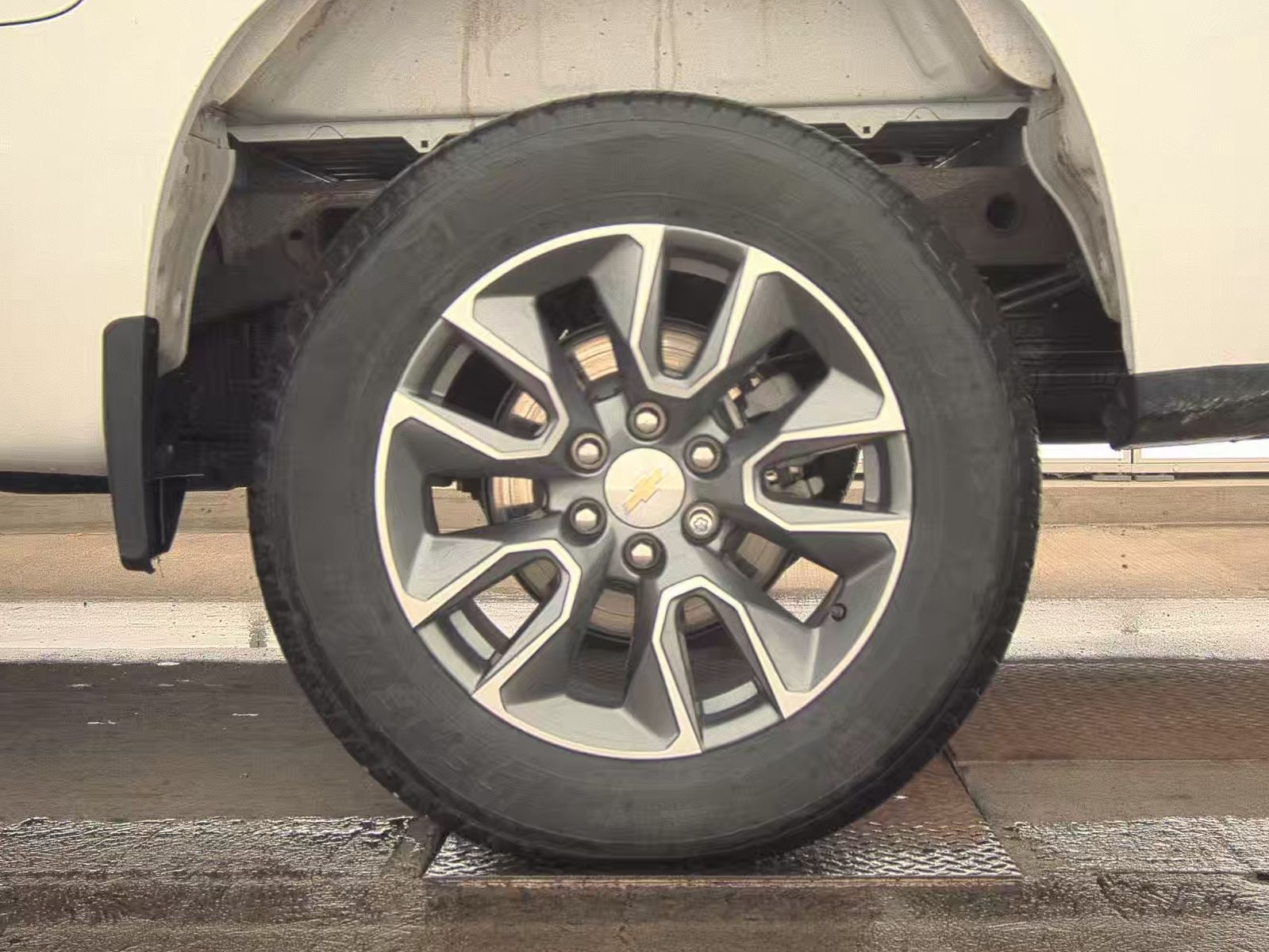 2023 Chevrolet Silverado 1500 LT AWD