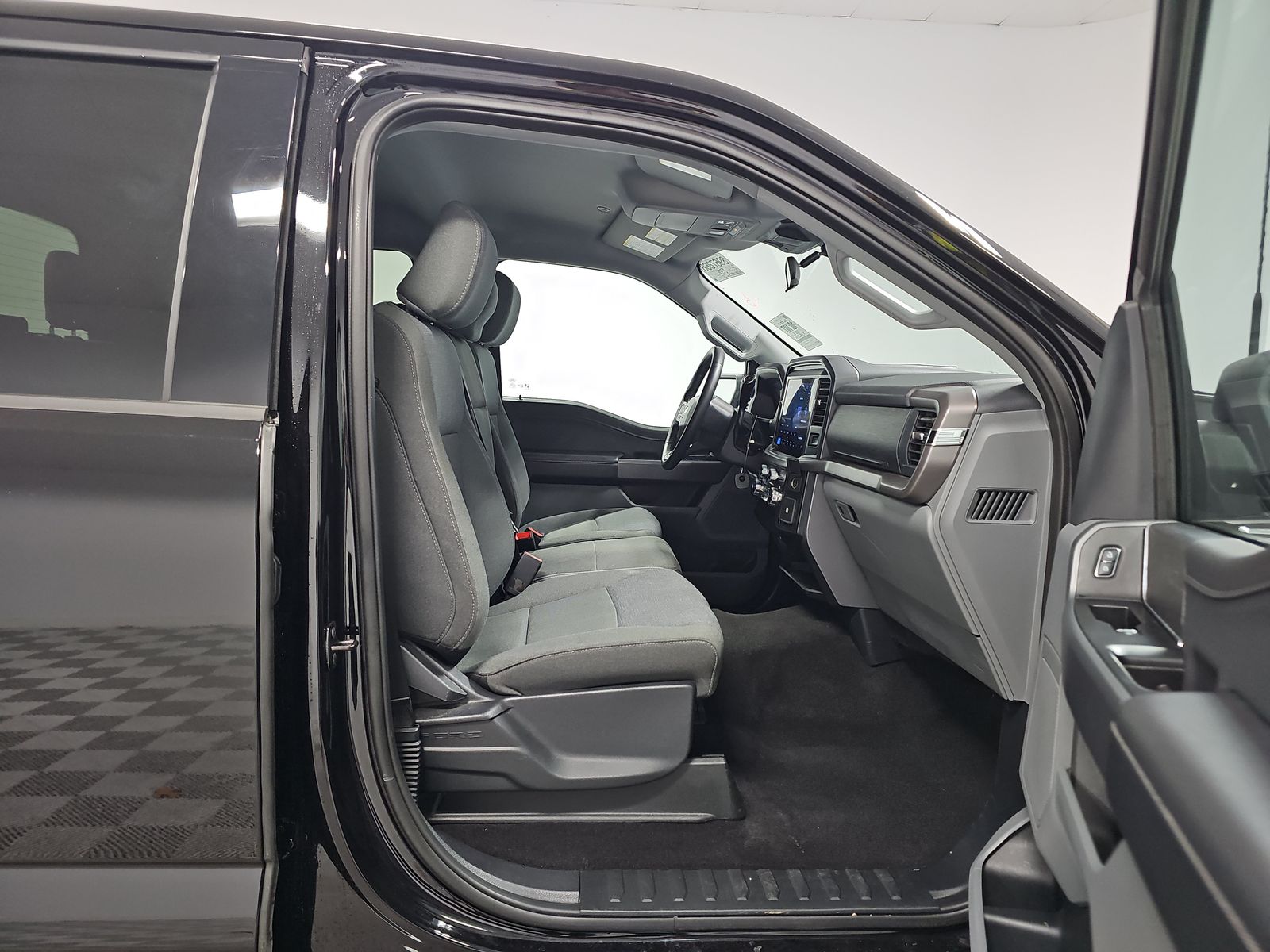 2025 Ford F-150 XLT RWD