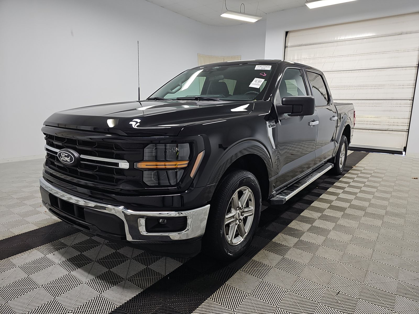2025 Ford F-150 XLT RWD