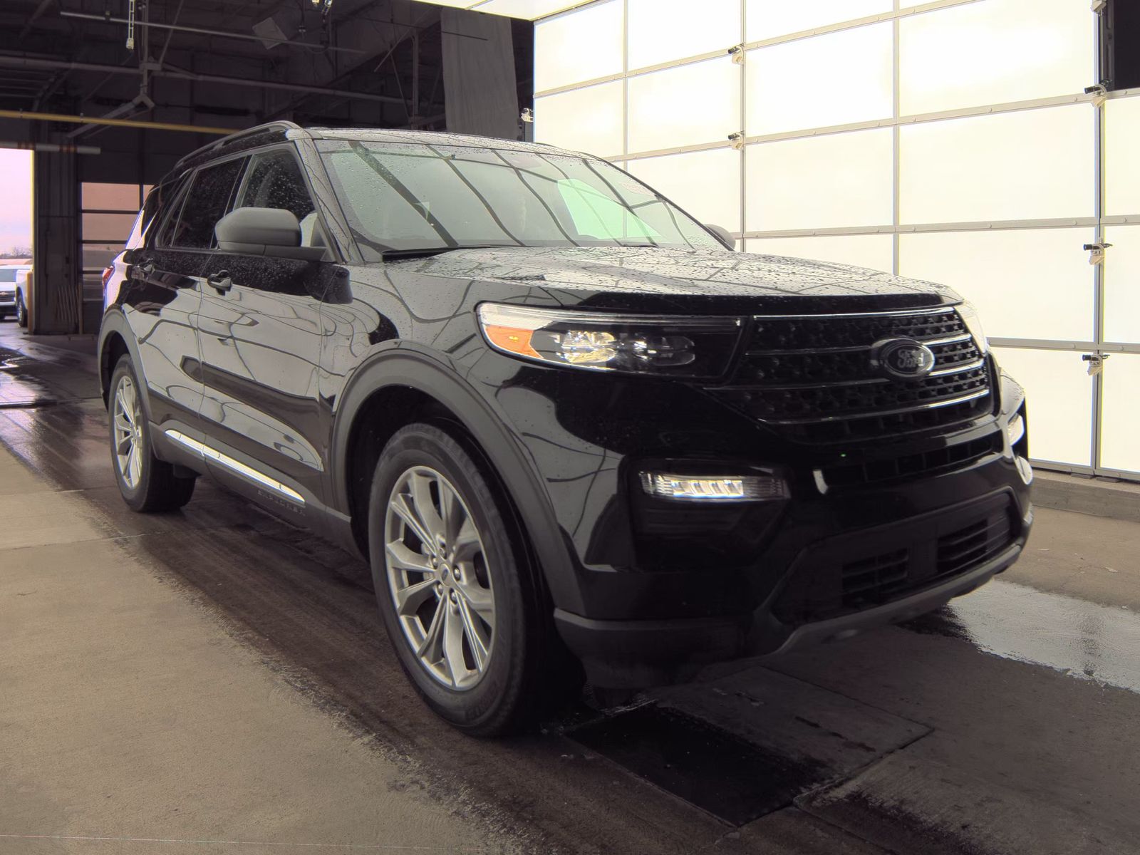 2022 Ford Explorer XLT AWD