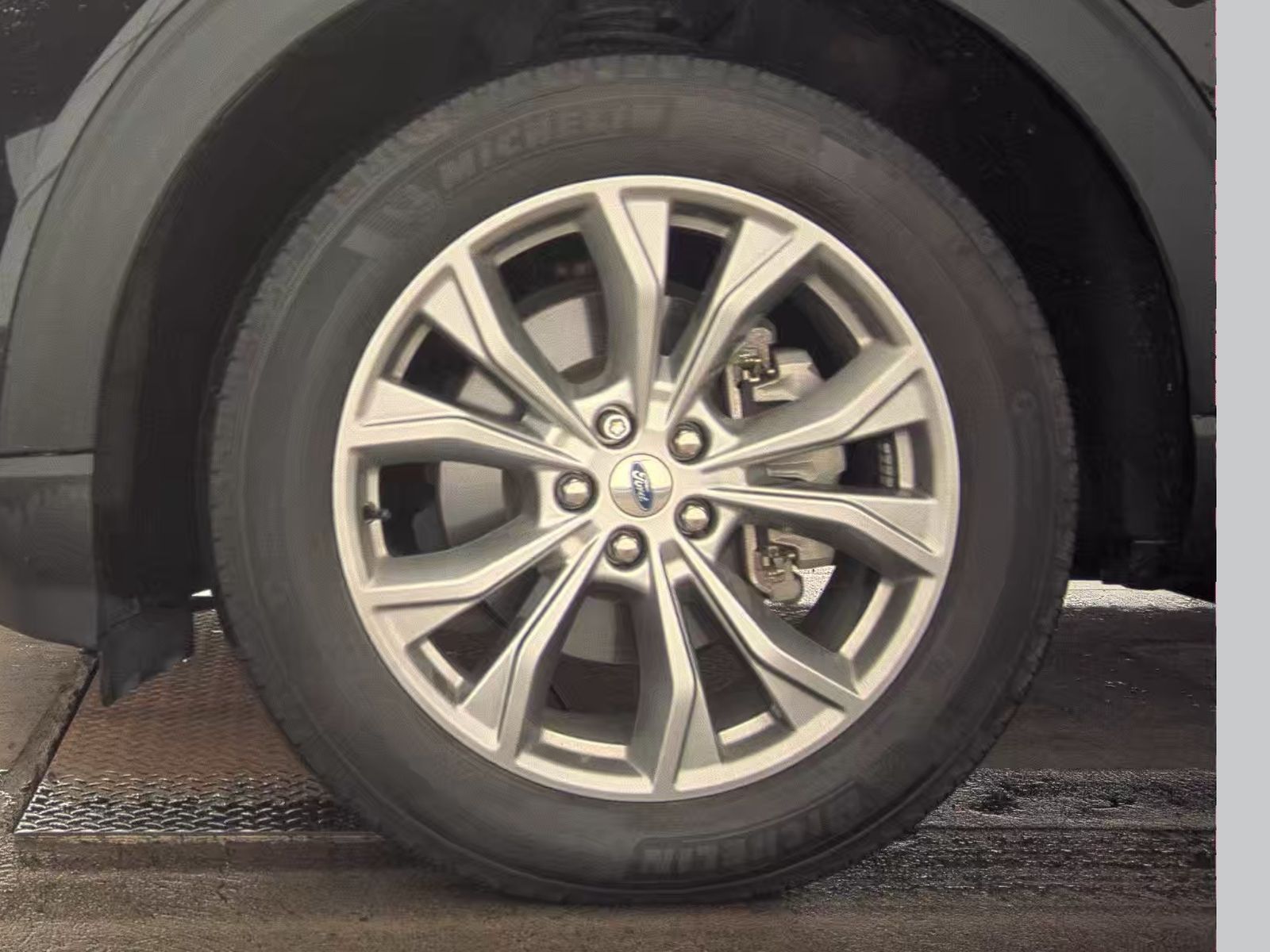 2022 Ford Explorer XLT AWD