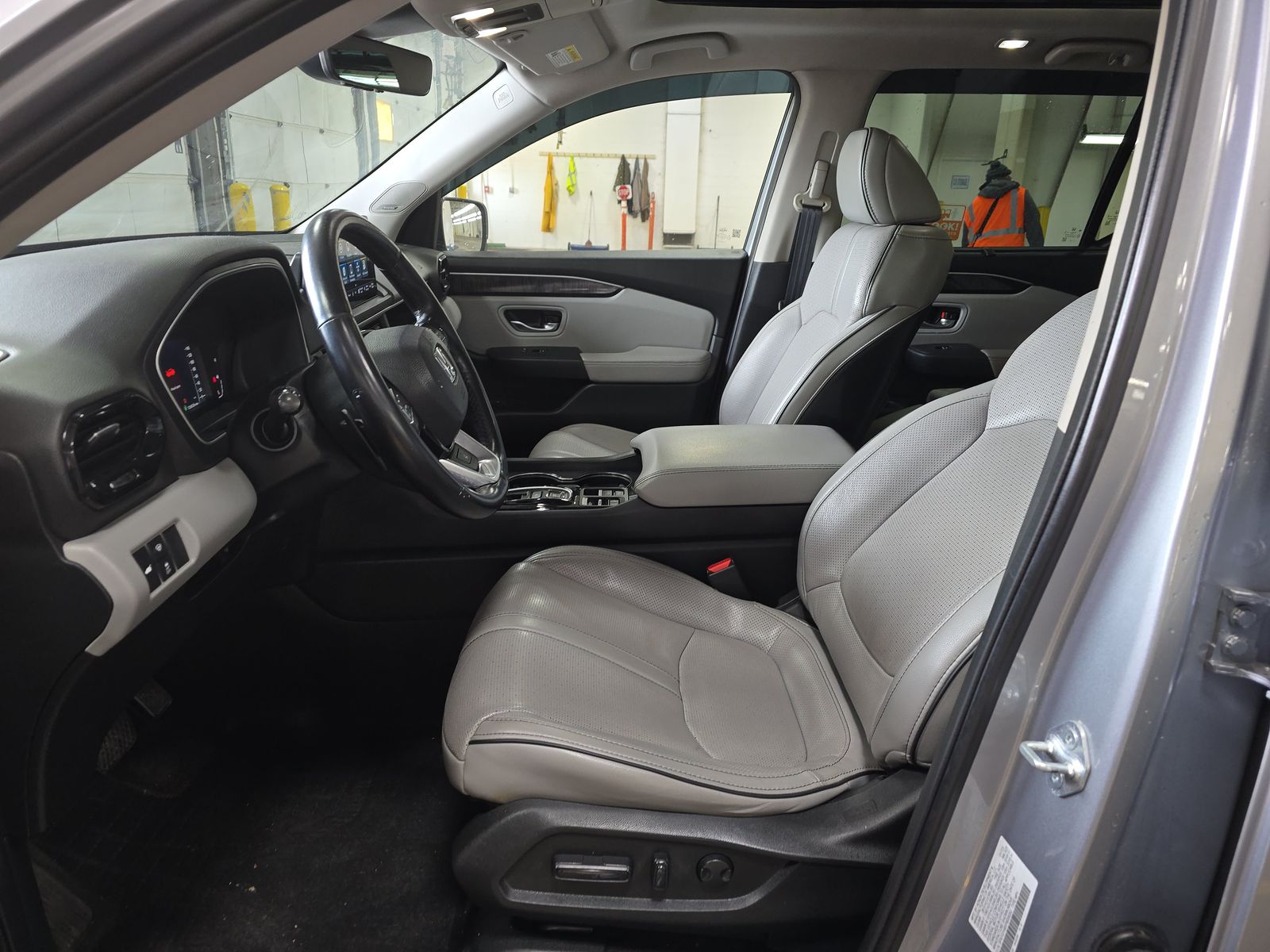 2023 Honda Pilot Elite AWD