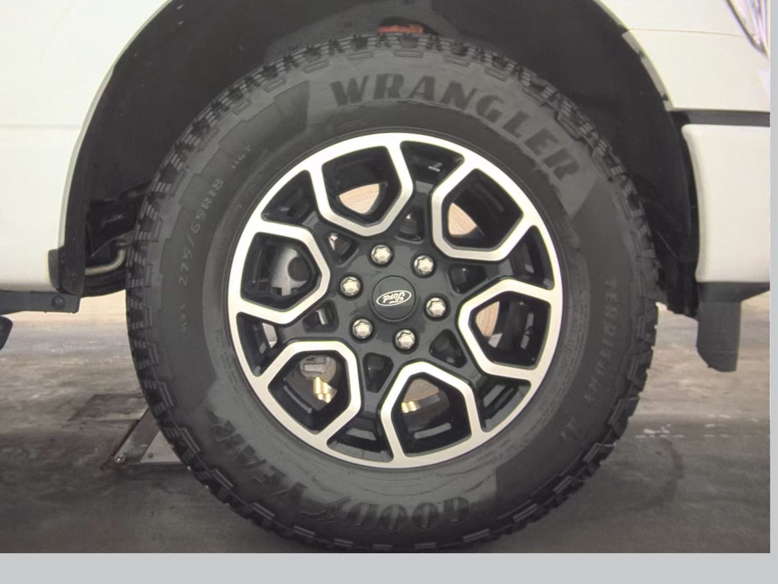 2023 Ford F-150 Hybrid XLT AWD