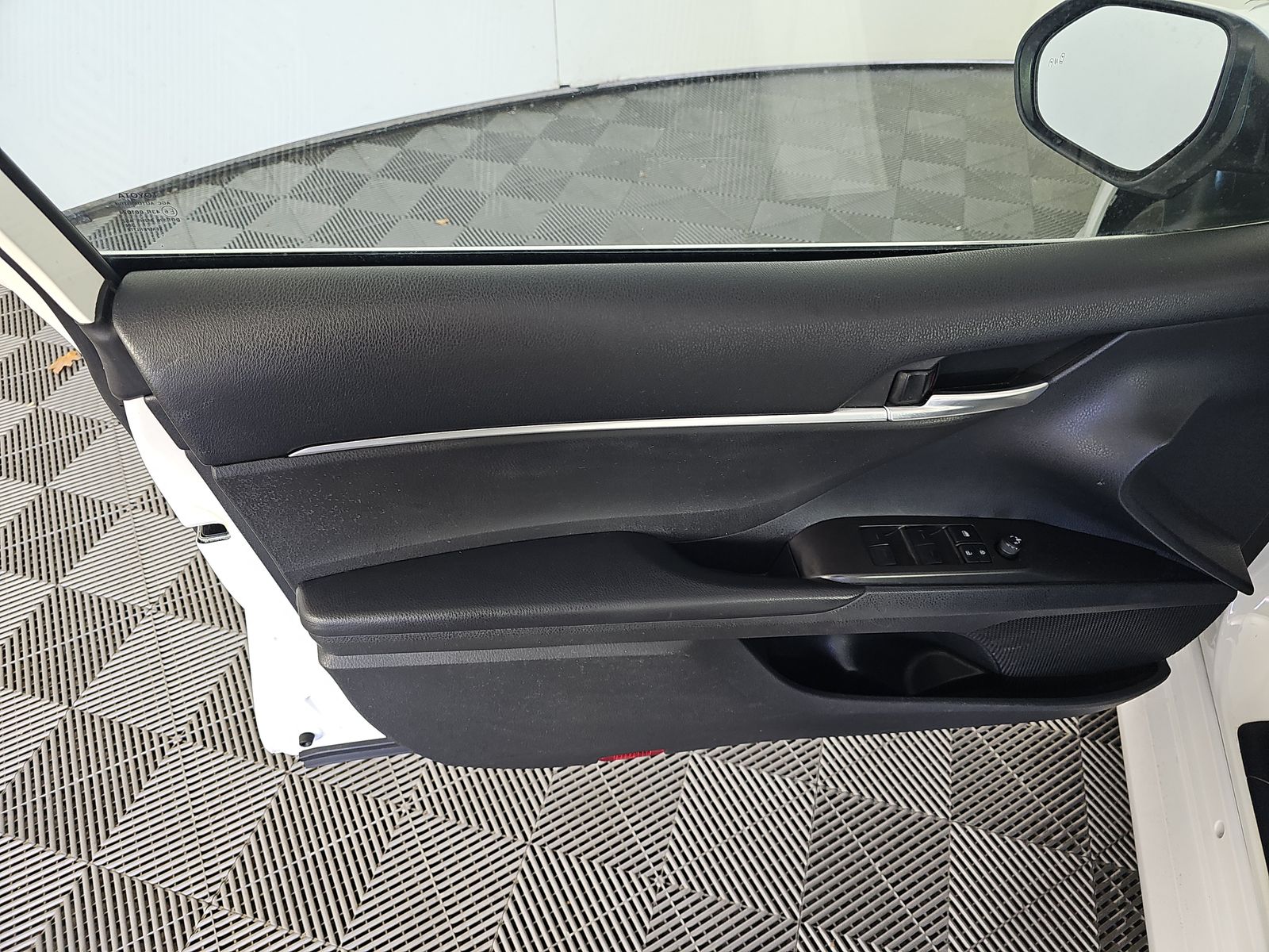 2023 Toyota Camry LE FWD