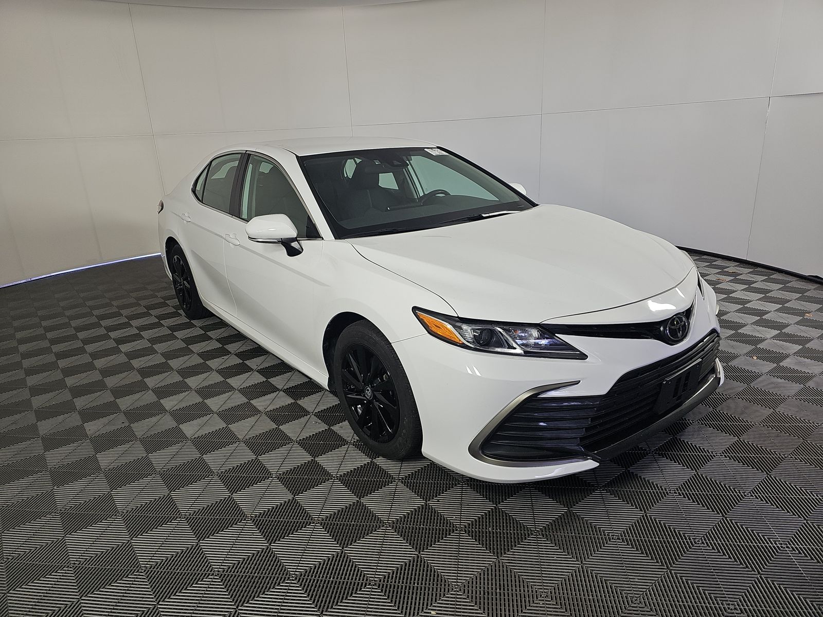 2023 Toyota Camry LE FWD