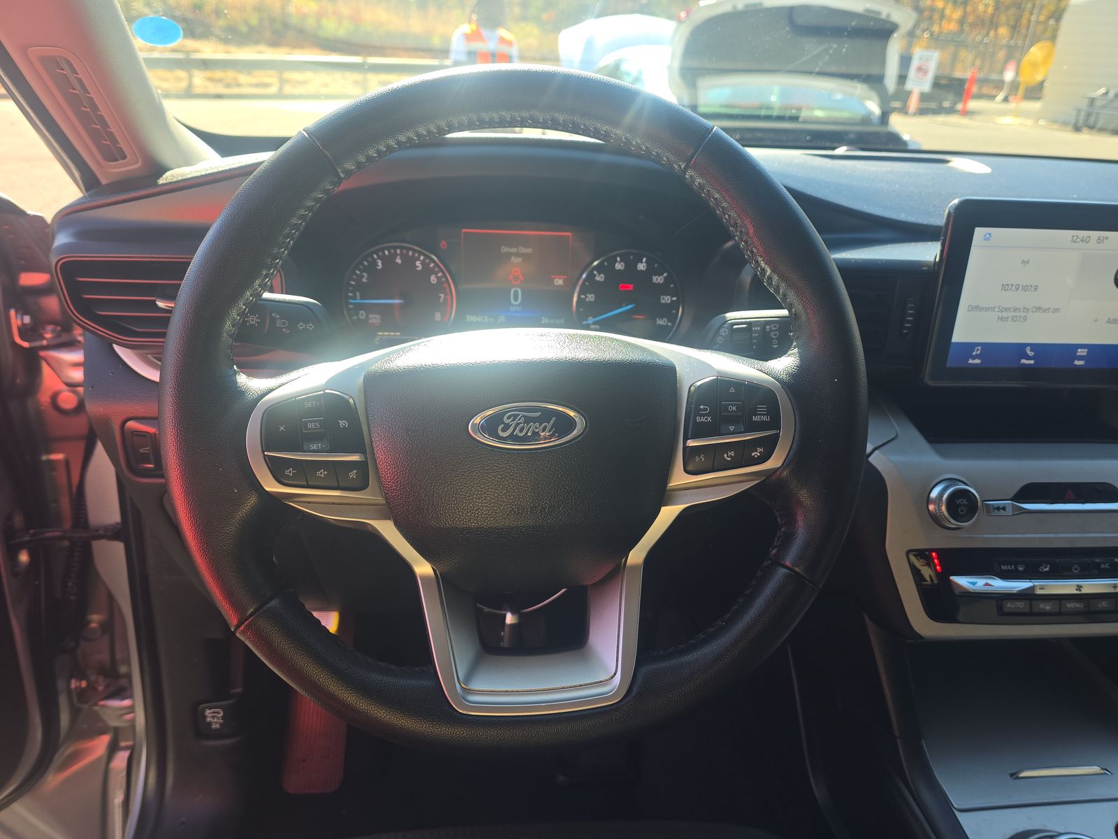 2023 Ford Explorer XLT RWD