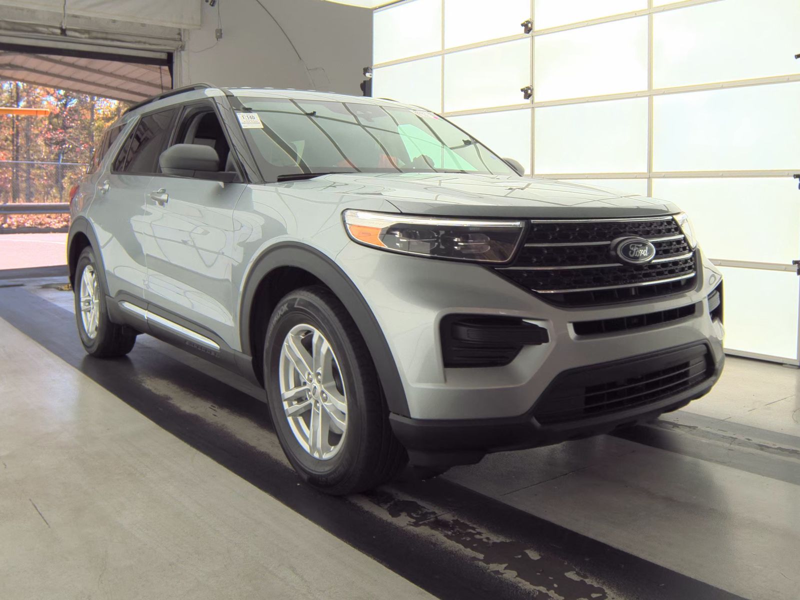 2023 Ford Explorer XLT RWD