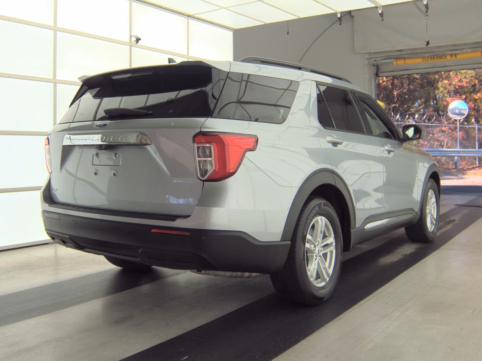 2023 Ford Explorer XLT RWD