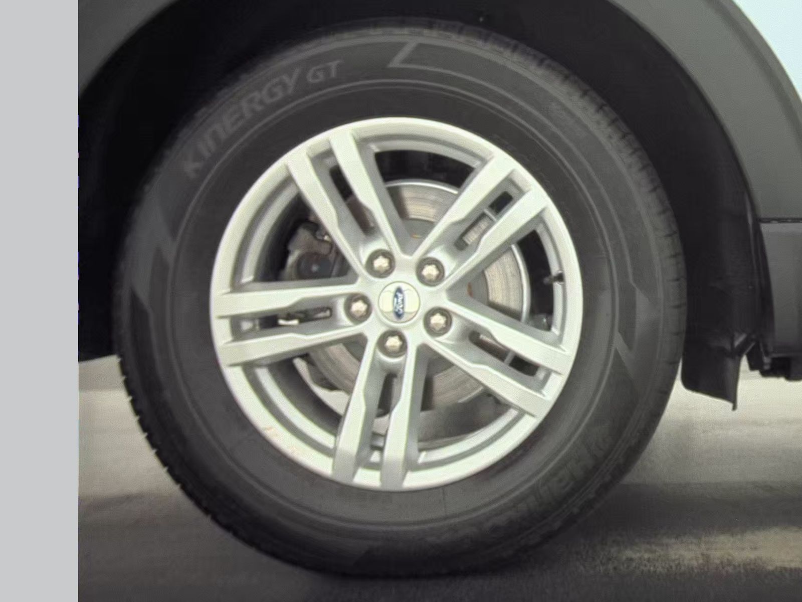 2023 Ford Explorer XLT RWD