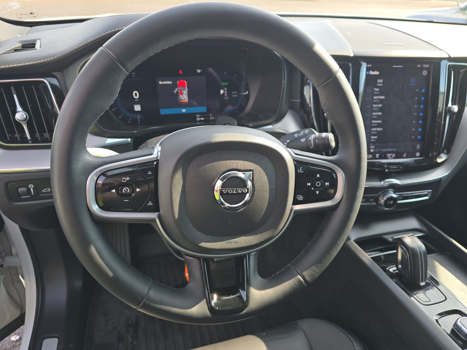 2022 Volvo XC60 Recharge T8 R-Design AWD