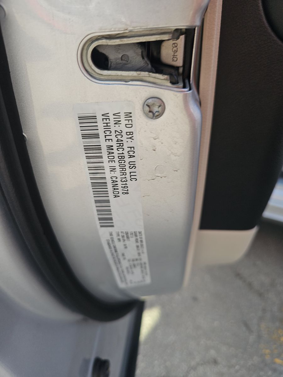 2024 Chrysler Pacifica Touring L FWD