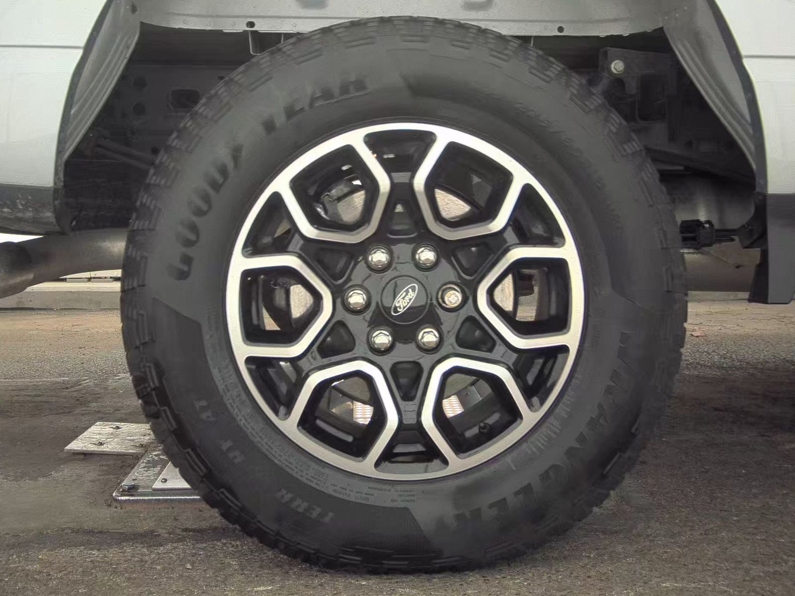 2023 Ford F-150 Hybrid XLT AWD