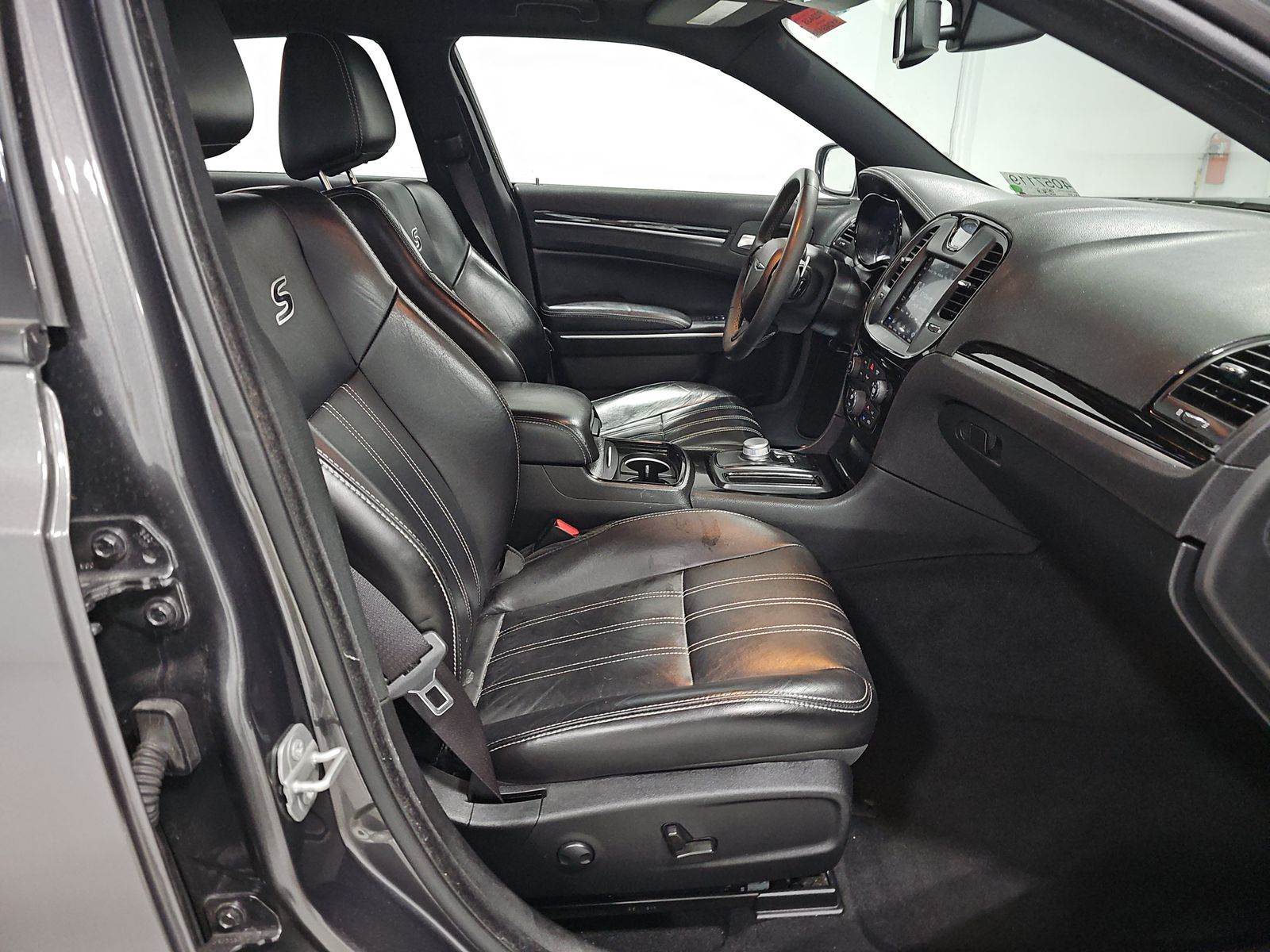 2022 Chrysler 300 S RWD