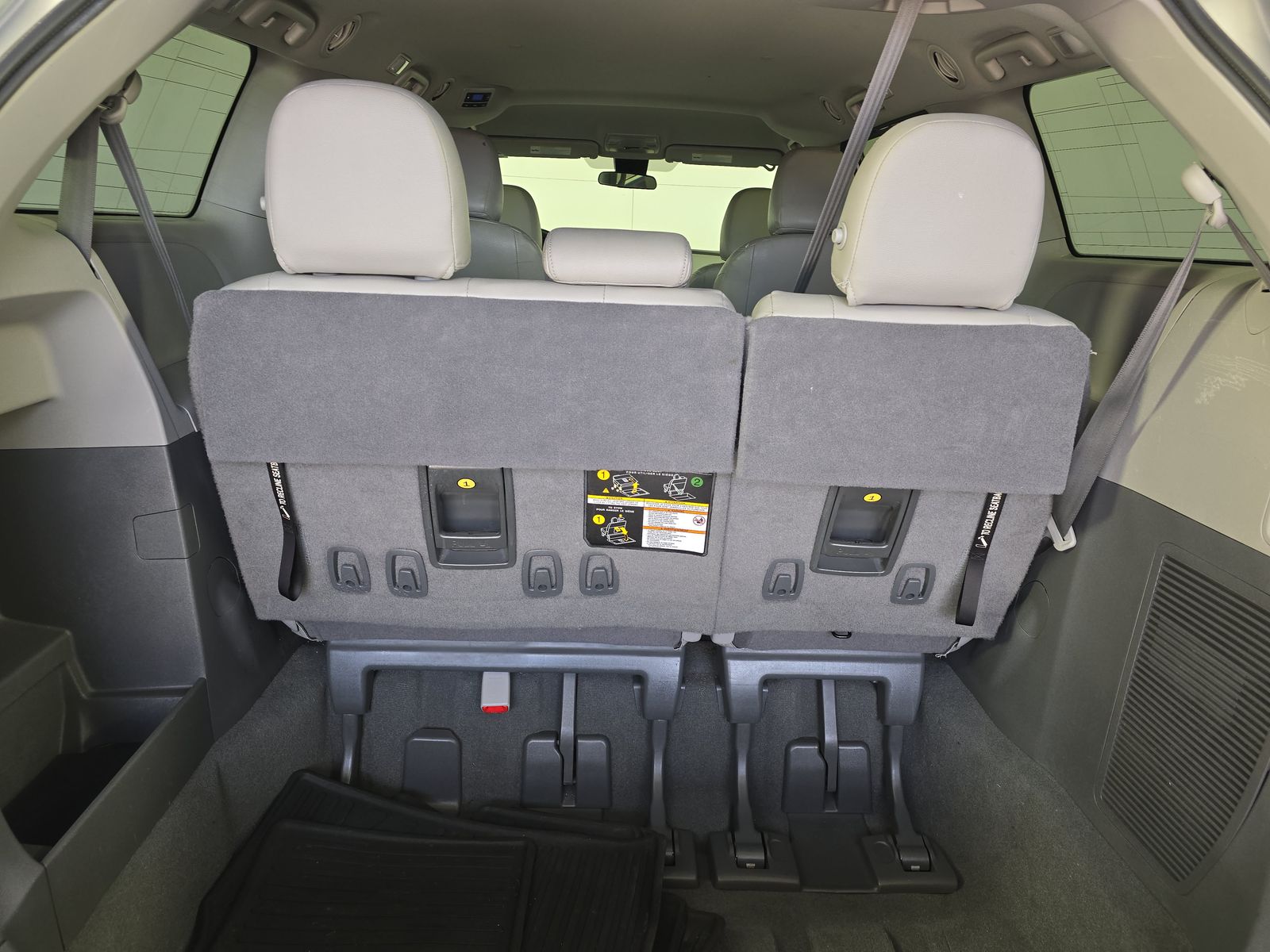 2020 Toyota Sienna L FWD