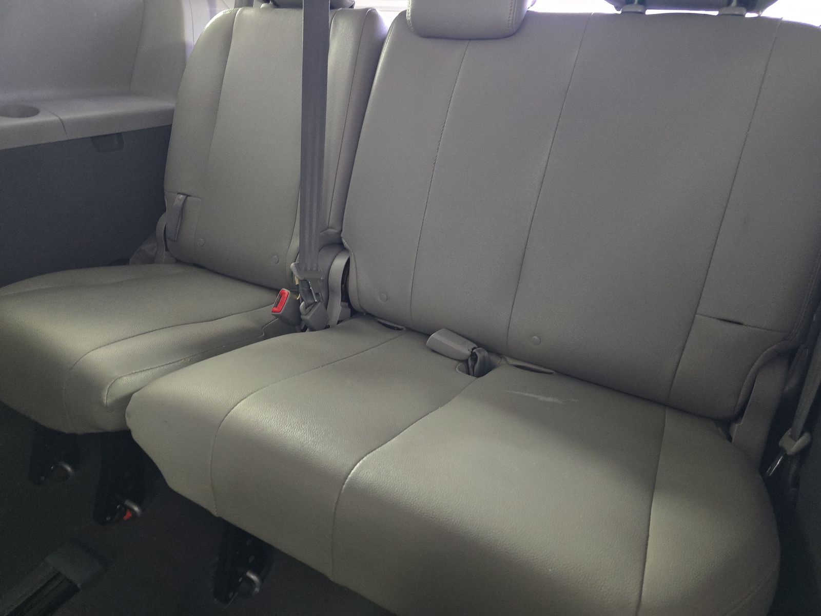 2020 Toyota Sienna L FWD