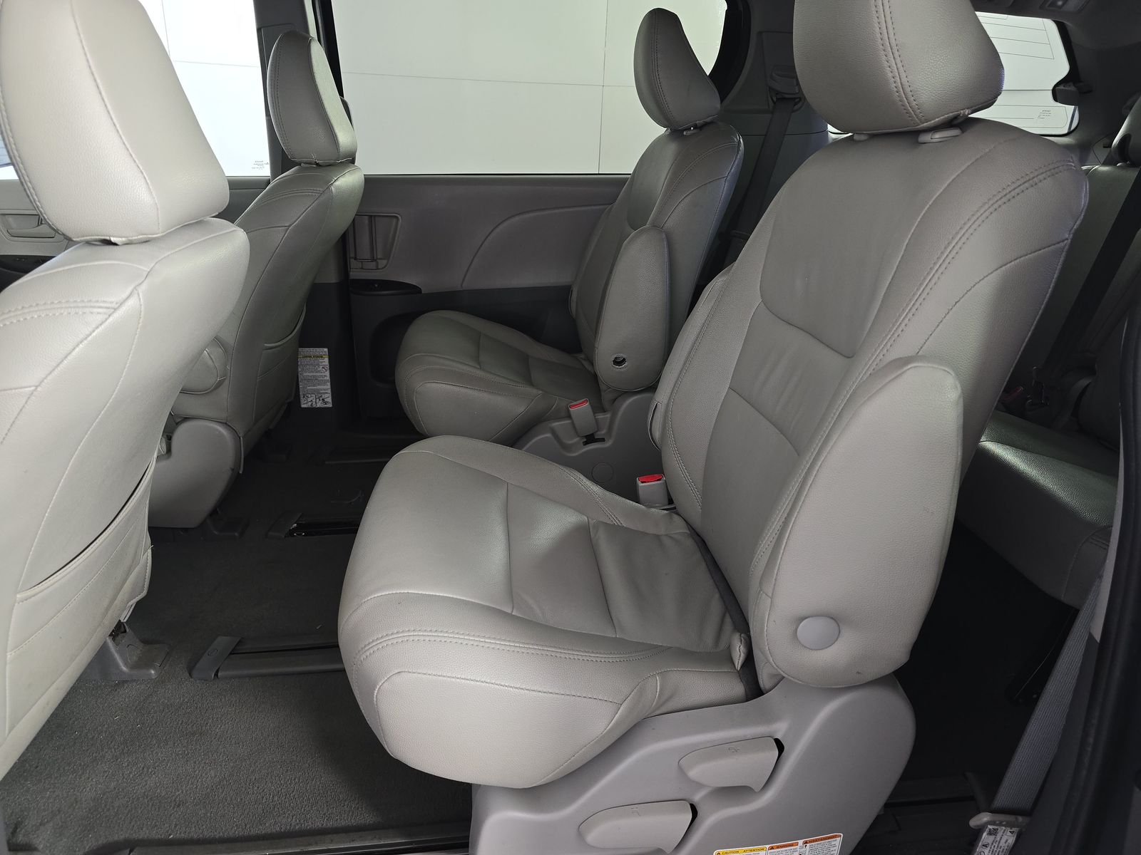 2020 Toyota Sienna L FWD