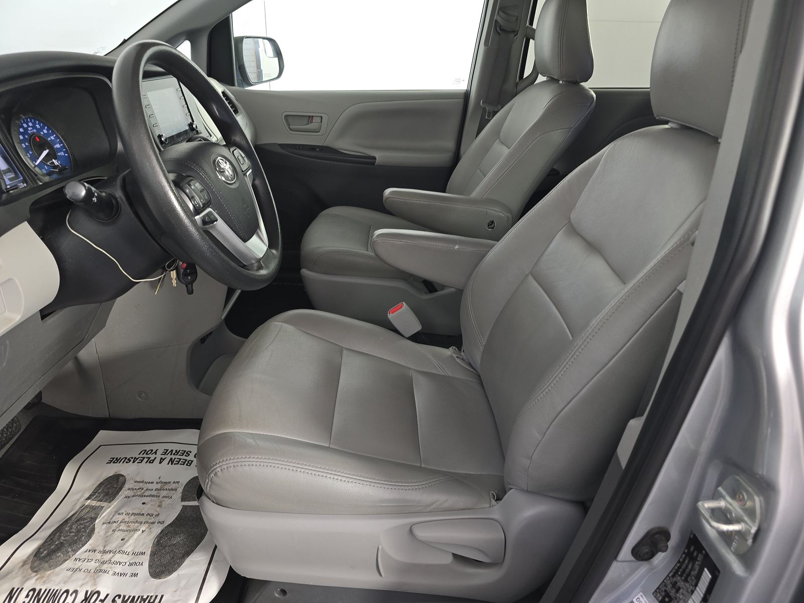 2020 Toyota Sienna L FWD