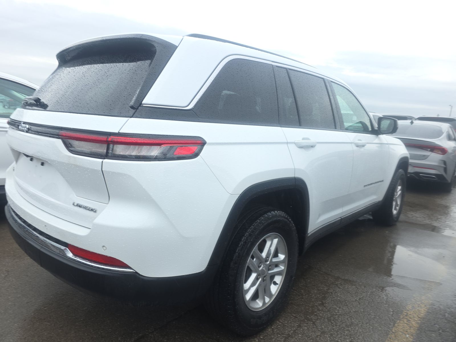 2023 Jeep Grand Cherokee Laredo AWD