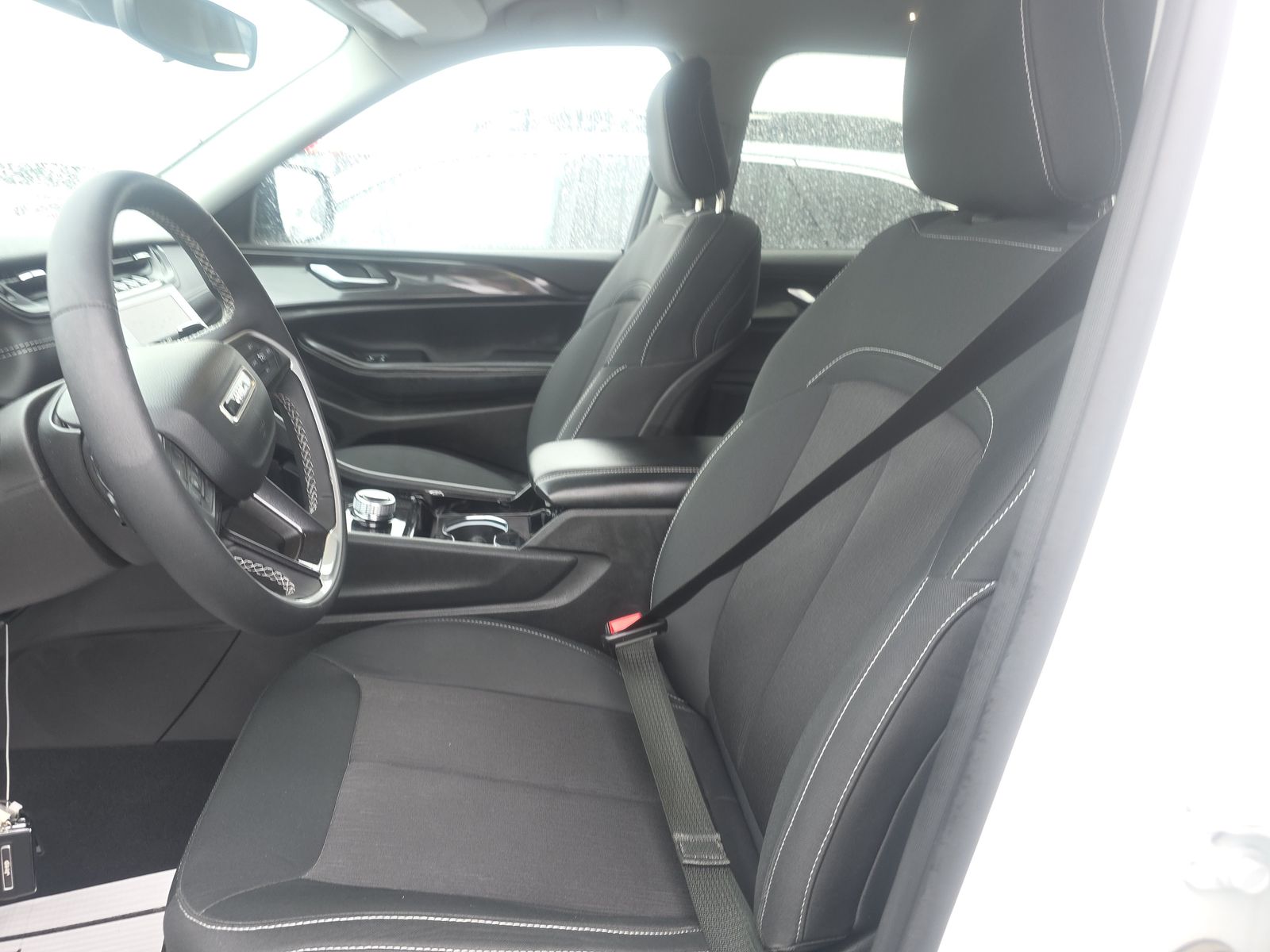 2023 Jeep Grand Cherokee Laredo AWD