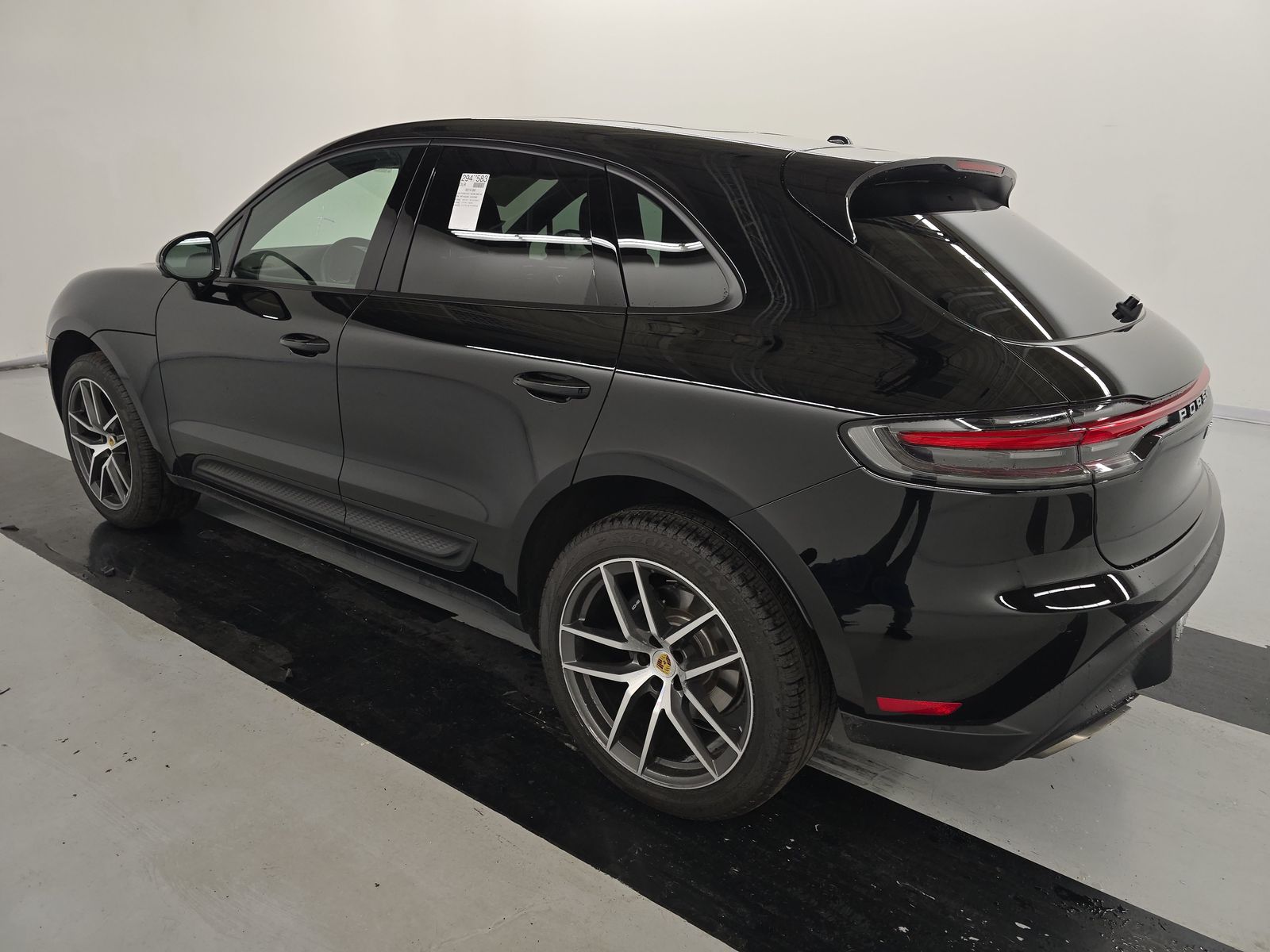 2025 Porsche Macan Base AWD
