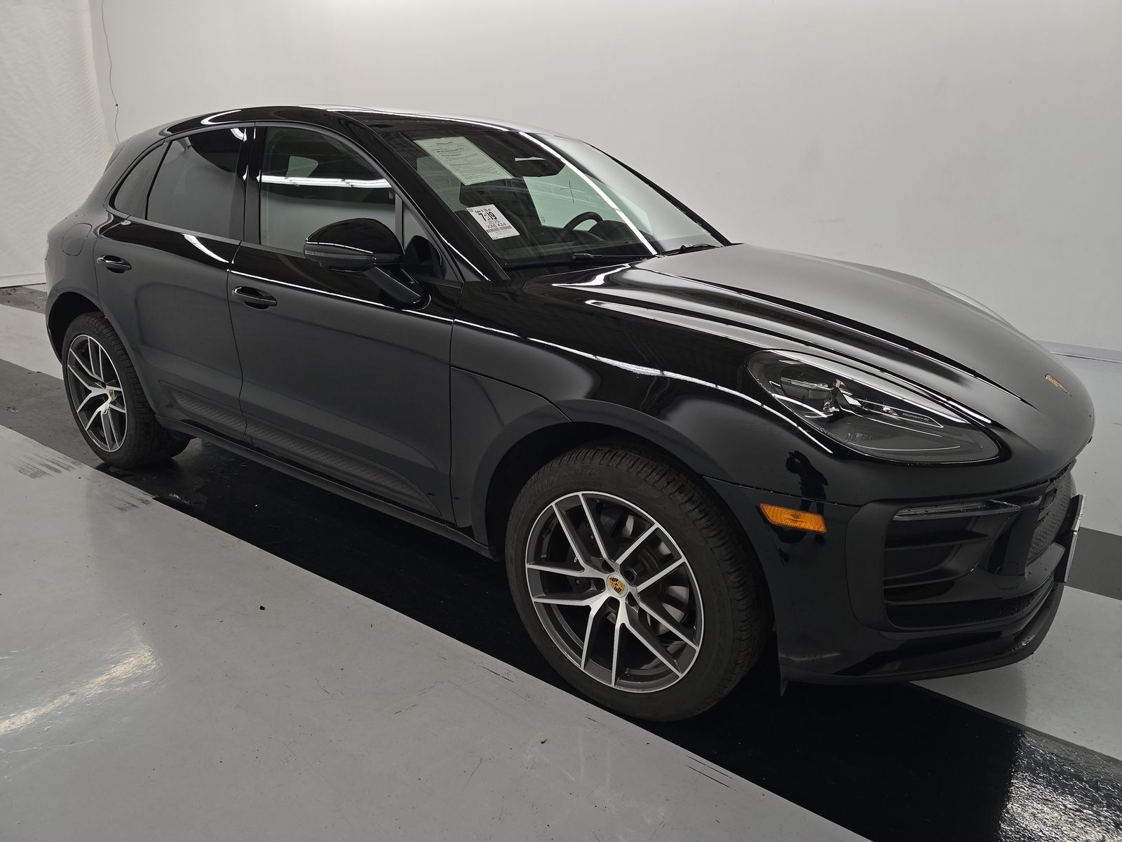 2025 Porsche Macan Base AWD