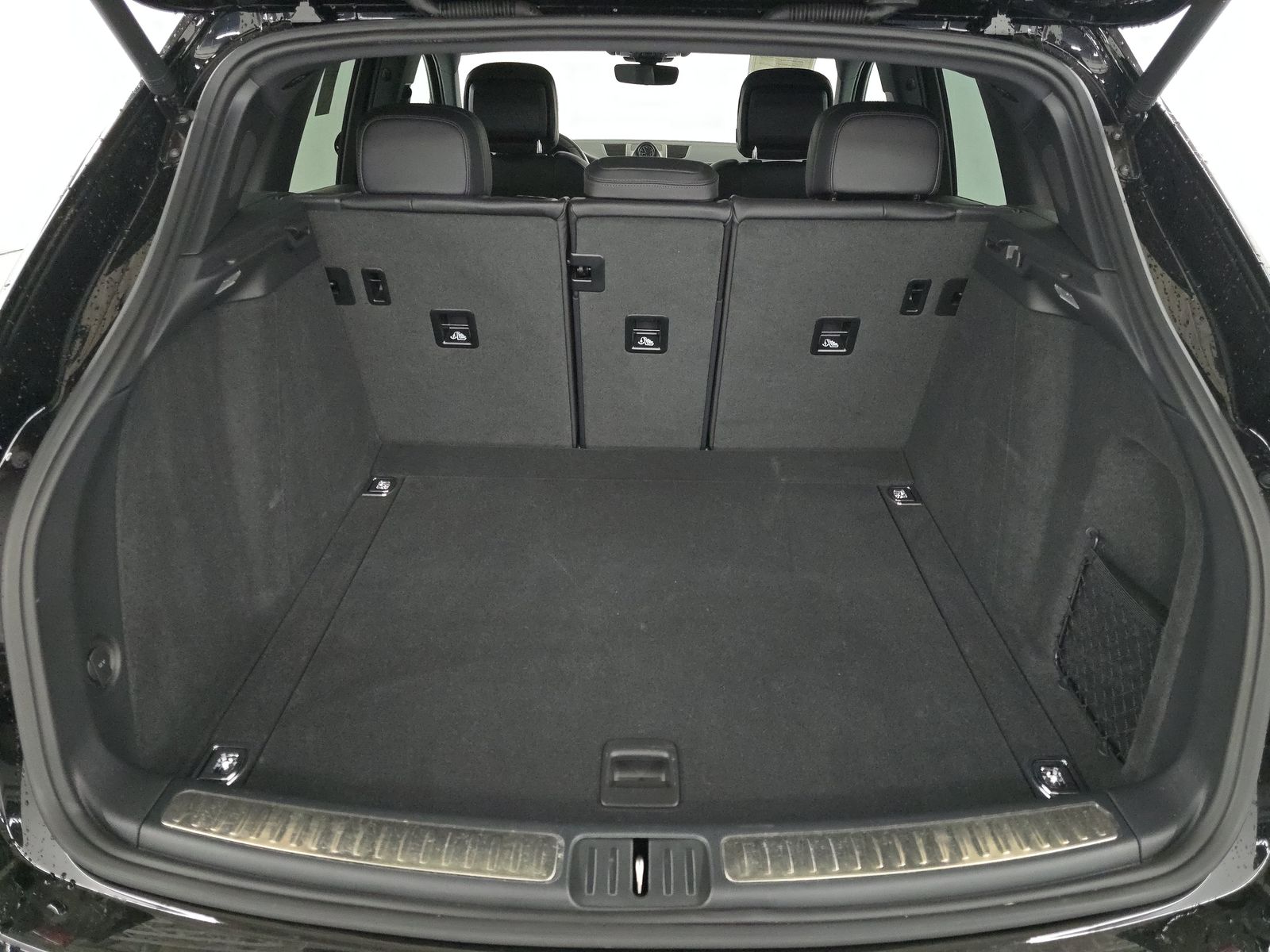 2025 Porsche Macan Base AWD