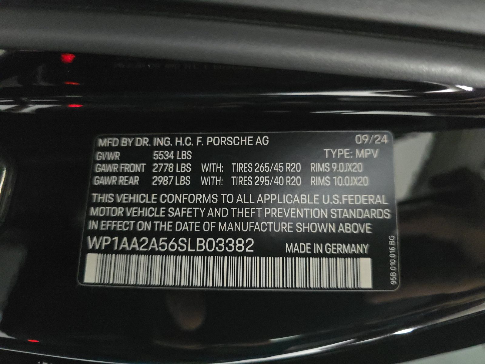 2025 Porsche Macan Base AWD