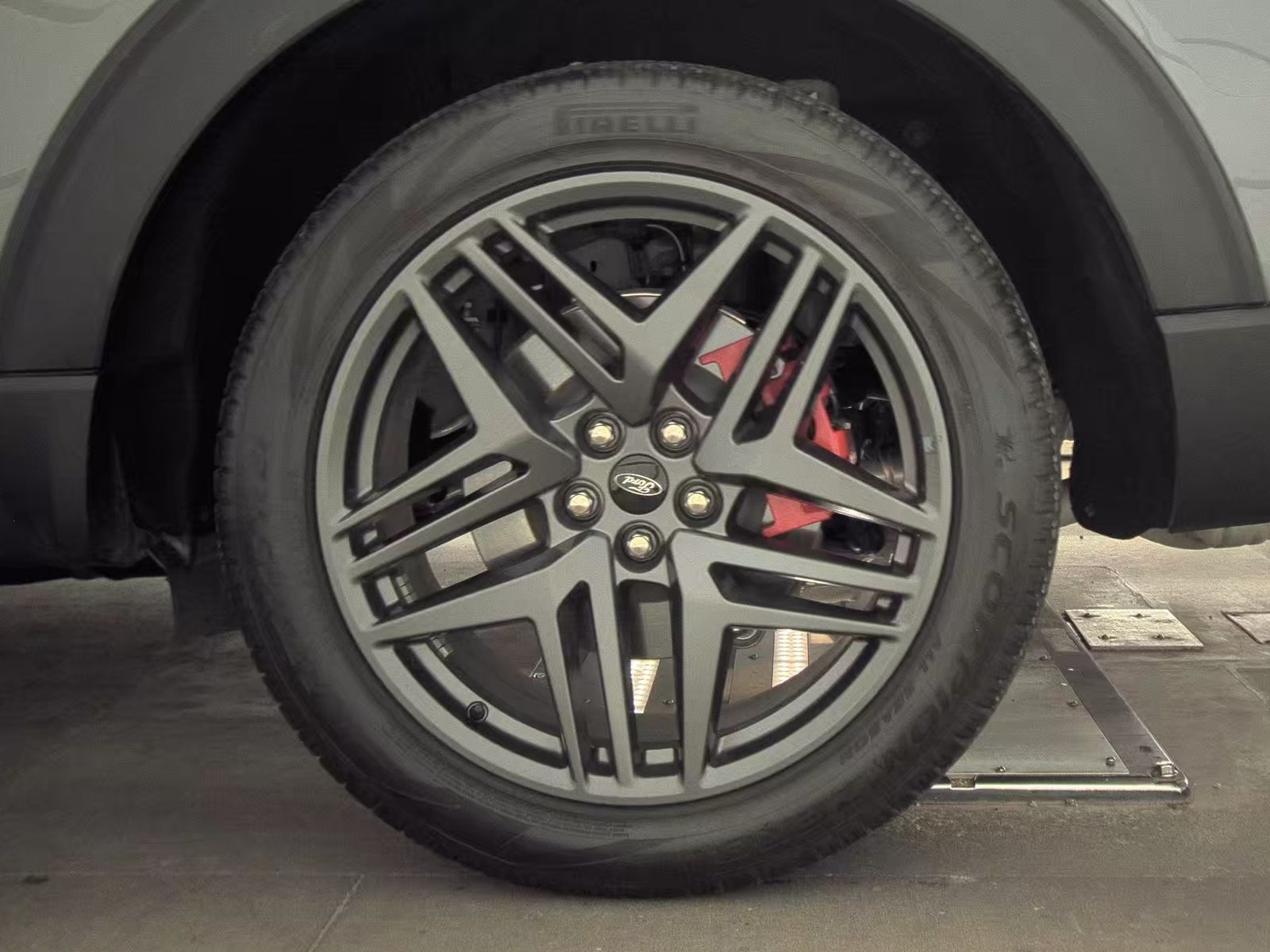 2025 Ford Explorer ST AWD