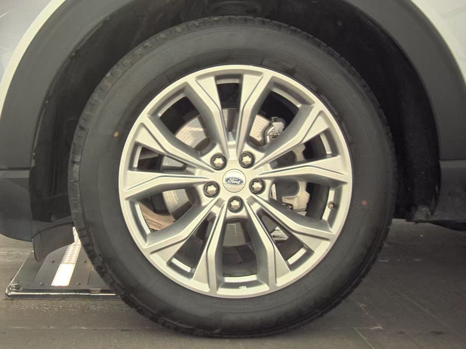 2023 Ford Explorer Limited AWD