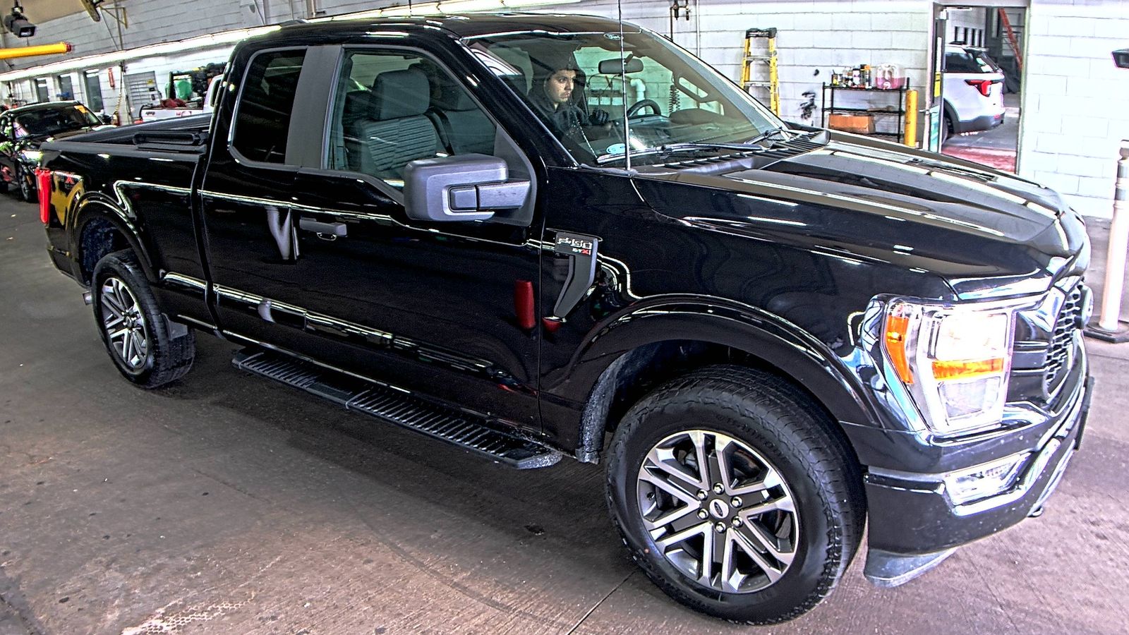 2022 Ford F-150 XL AWD