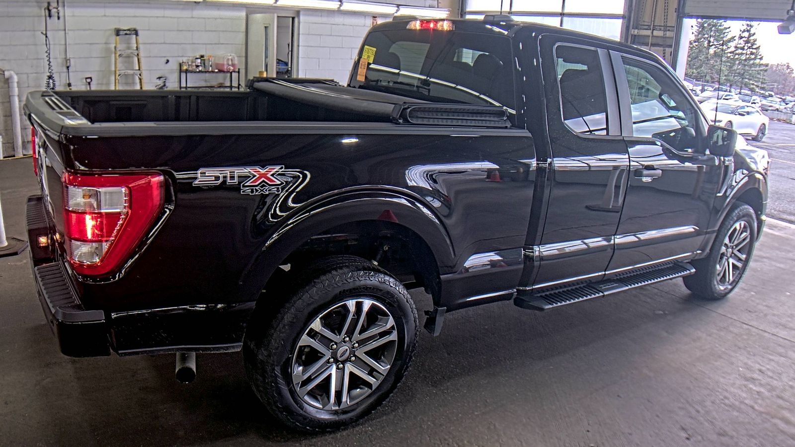 2022 Ford F-150 XL AWD