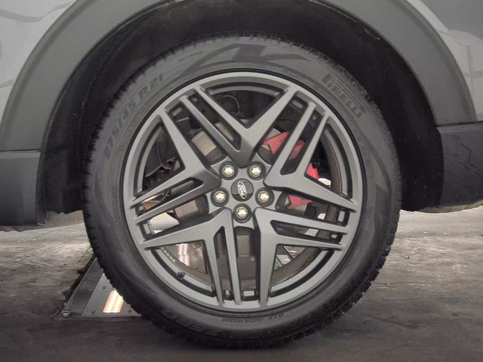 2025 Ford Explorer ST-Line AWD