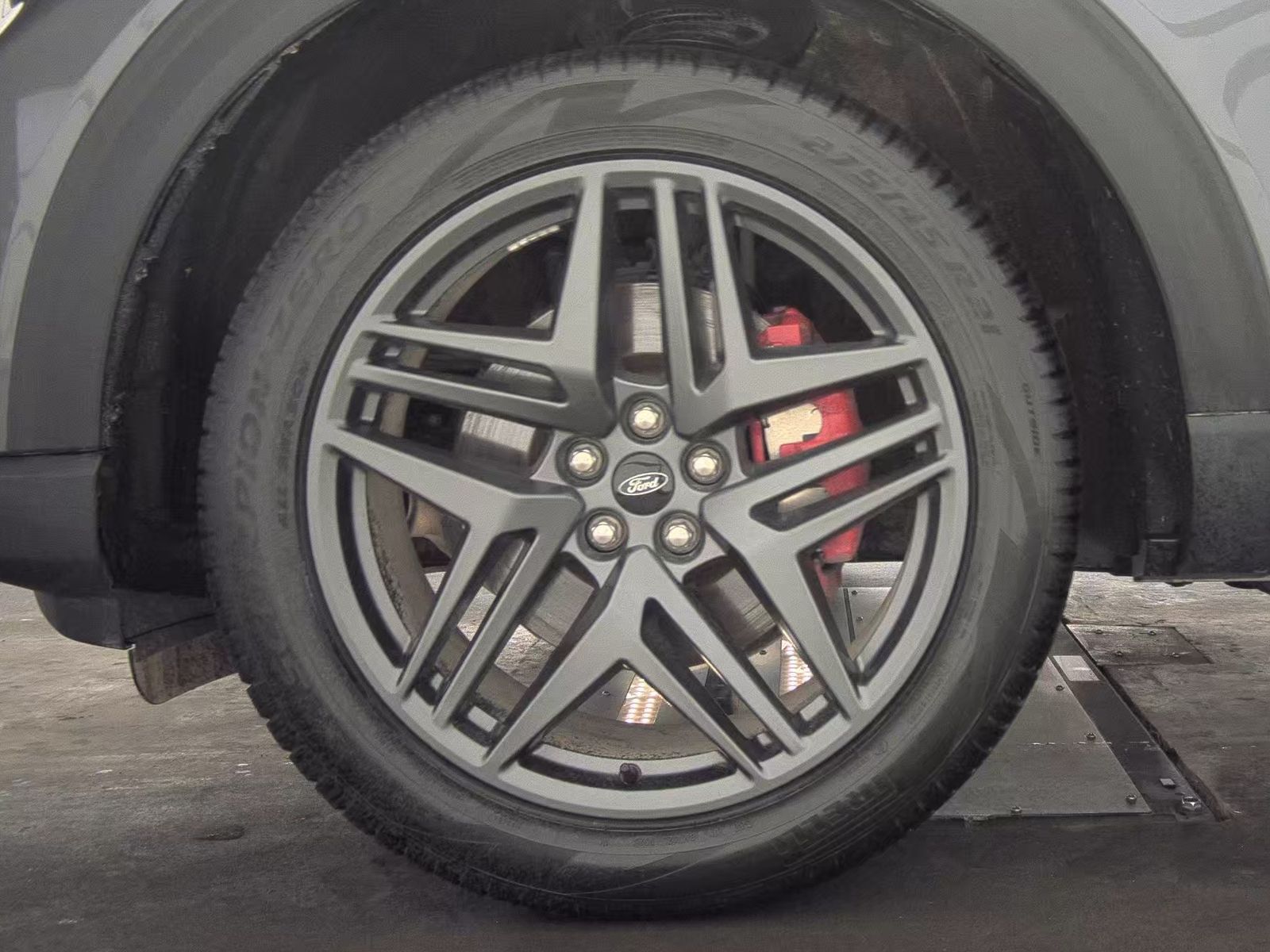 2025 Ford Explorer ST-Line AWD