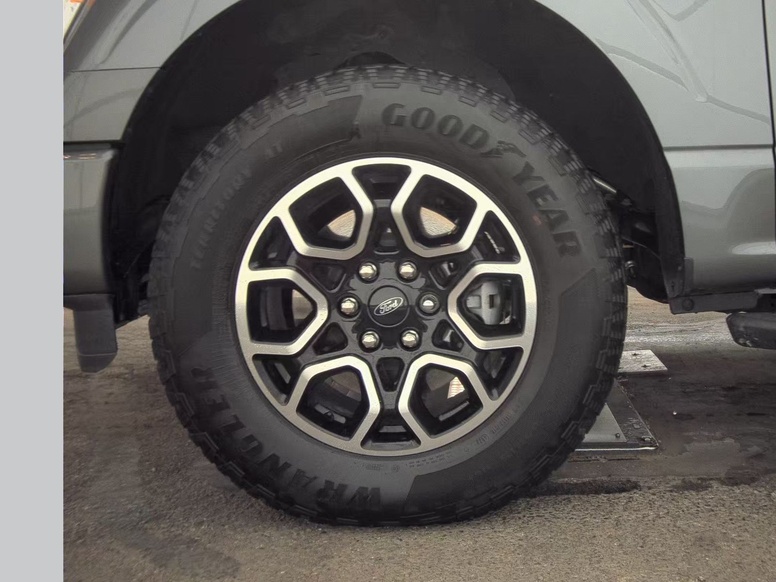 2023 Ford F-150 Hybrid XLT AWD