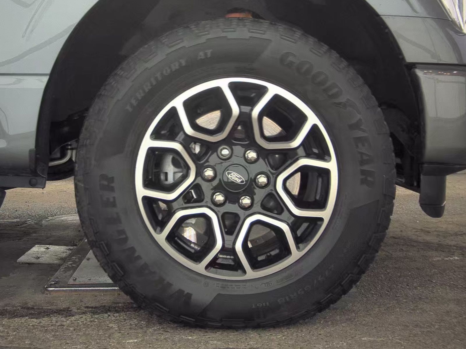 2023 Ford F-150 Hybrid XLT AWD