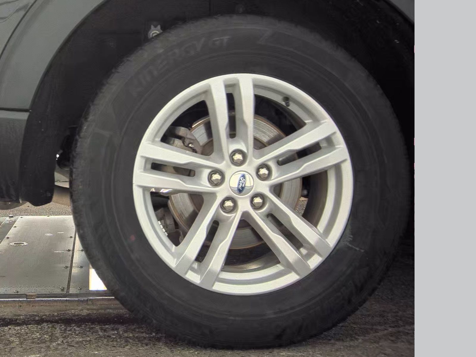 2023 Ford Explorer XLT AWD