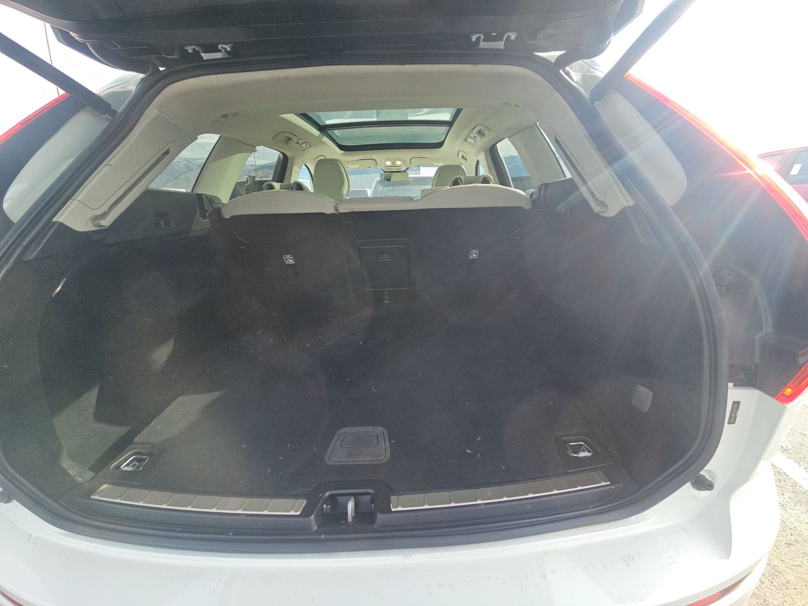 2023 Volvo XC60 B5 Plus AWD