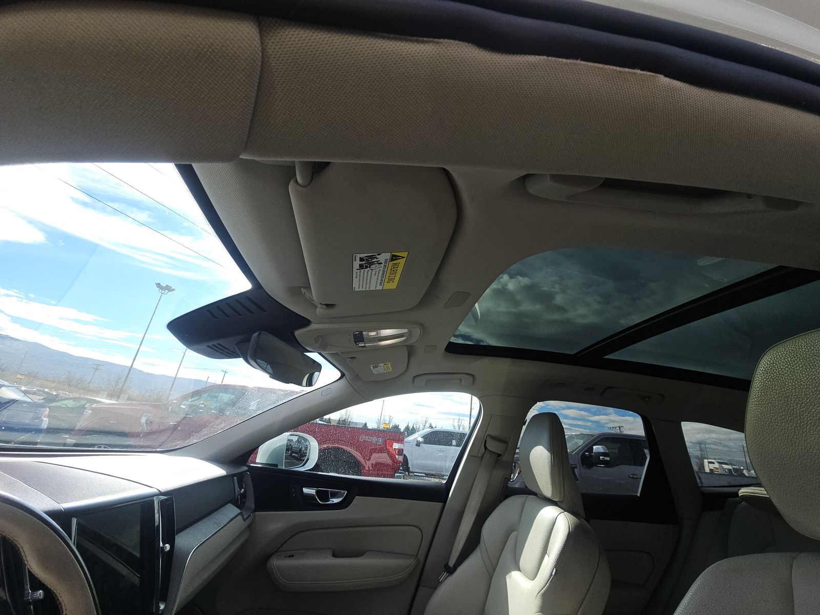 2023 Volvo XC60 B5 Plus AWD