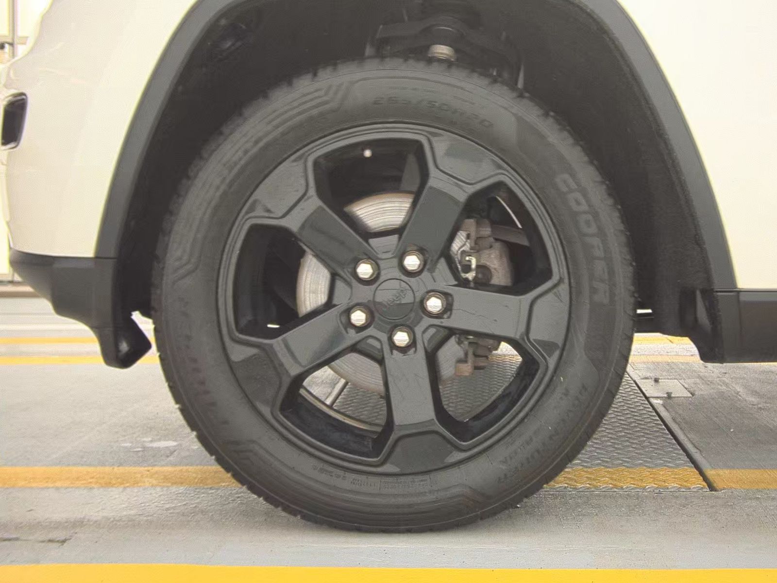 2019 Jeep Grand Cherokee Laredo Upland Edition AWD