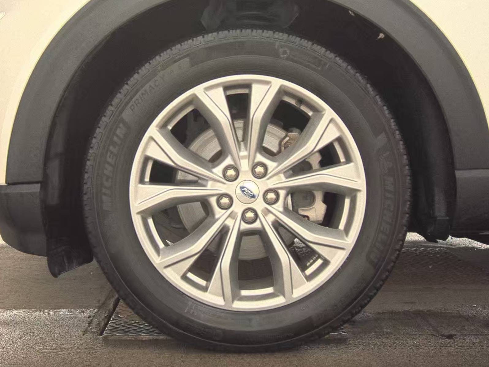 2023 Ford Explorer XLT AWD