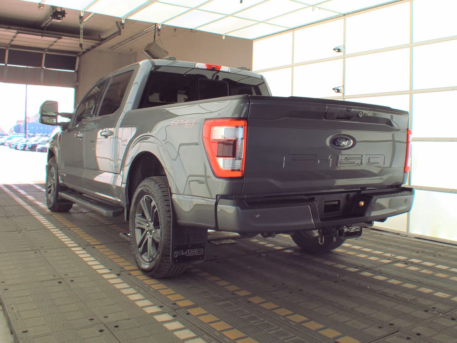 2023 Ford F-150 Hybrid Lariat AWD