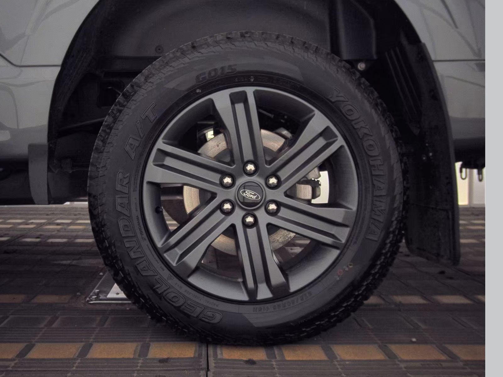 2023 Ford F-150 Hybrid Lariat AWD